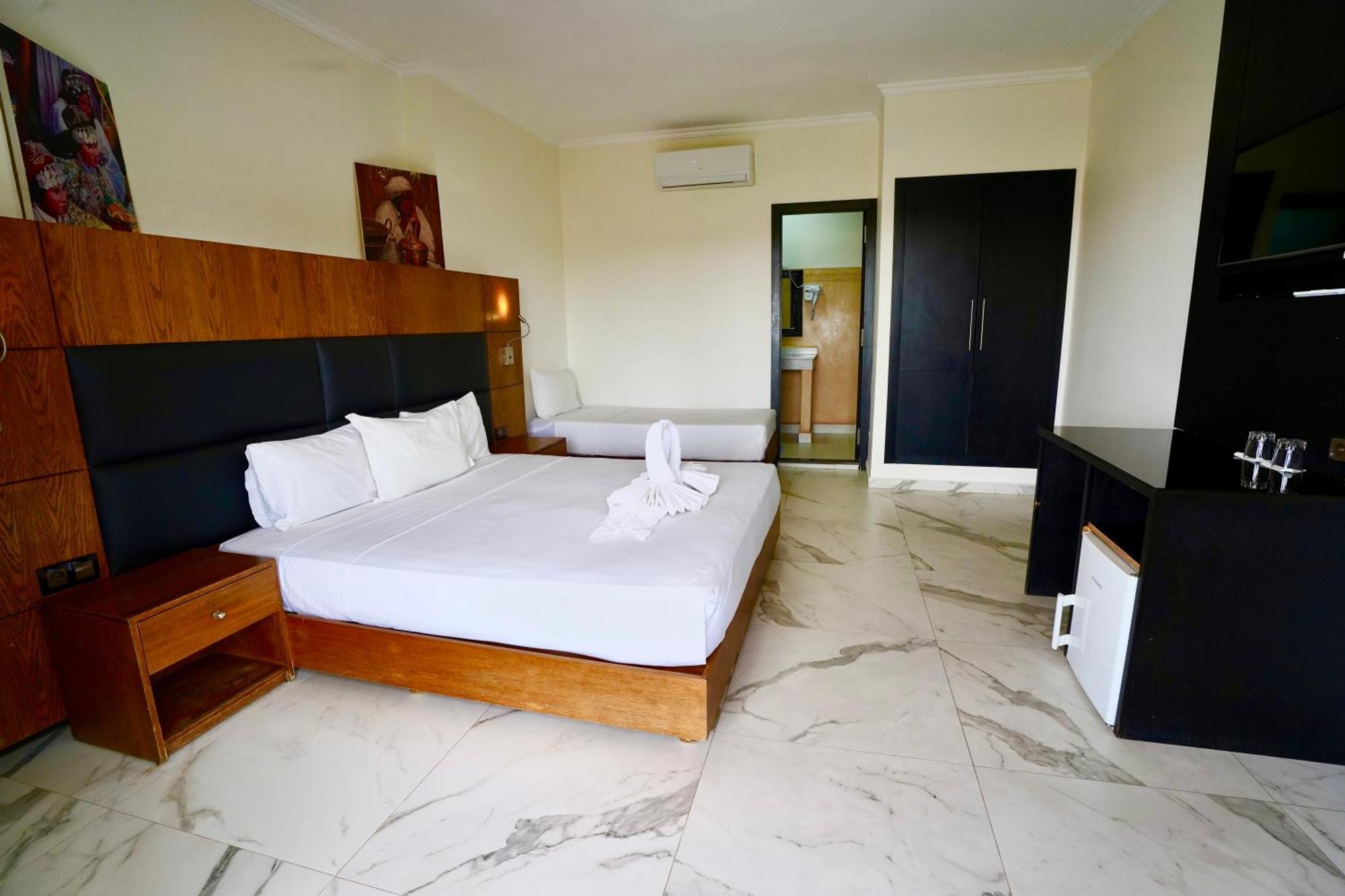 Ourika Camp Suites Hotel & Resort El Harkat Exterior photo